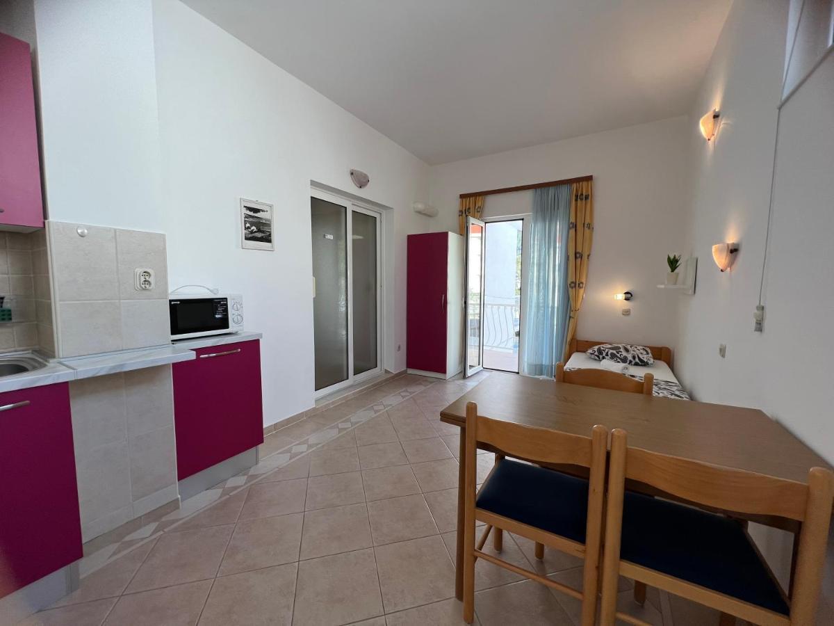 Apartments Jurisic Baška Voda Zewnętrze zdjęcie