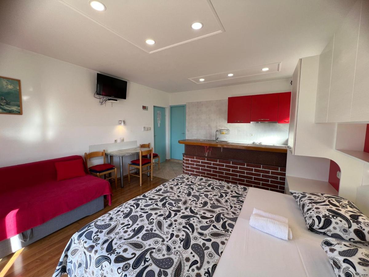 Apartments Jurisic Baška Voda Zewnętrze zdjęcie